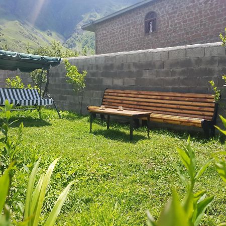 Cozy House Kazbegi Hotel Exterior photo